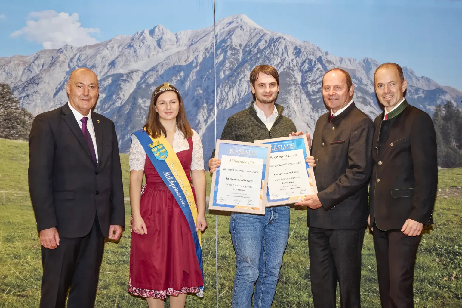 Bronzemedaille Emmentaler - Emmentaler AOP mild - Käsereo Oberwil Oskar Häni