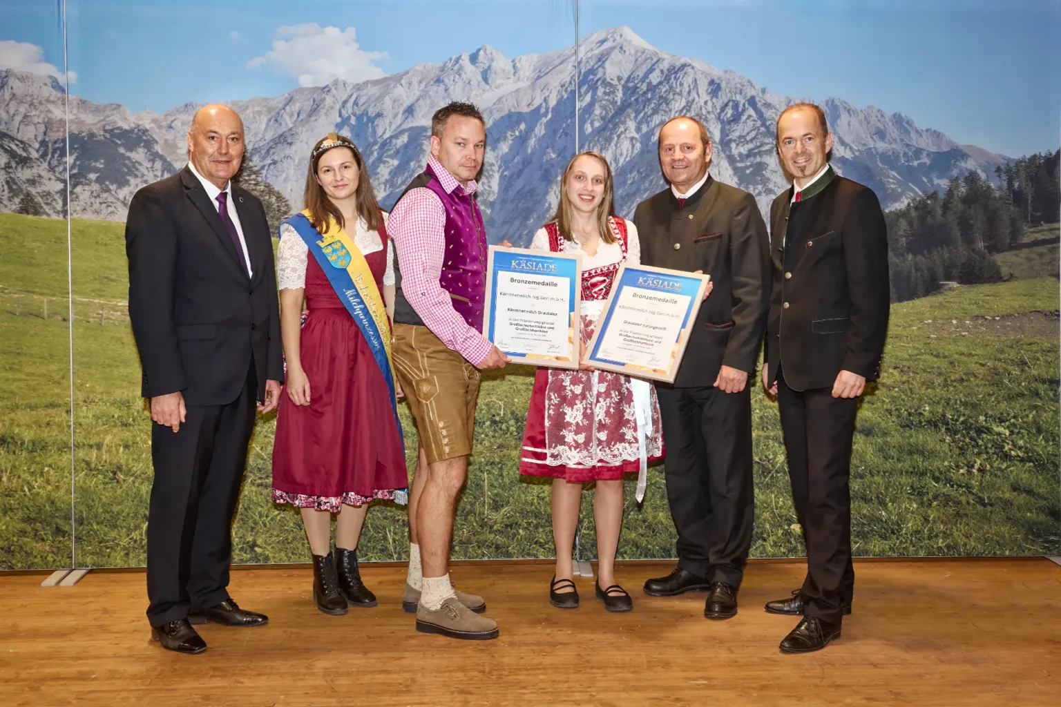 Bronzemedaille Grosslochschnittkäse und Grosslochhartkäse - Kärntnermilch Drautaler & Drautaler naturgereift - Kärntnermilch Reg.Gen.m.b.H.