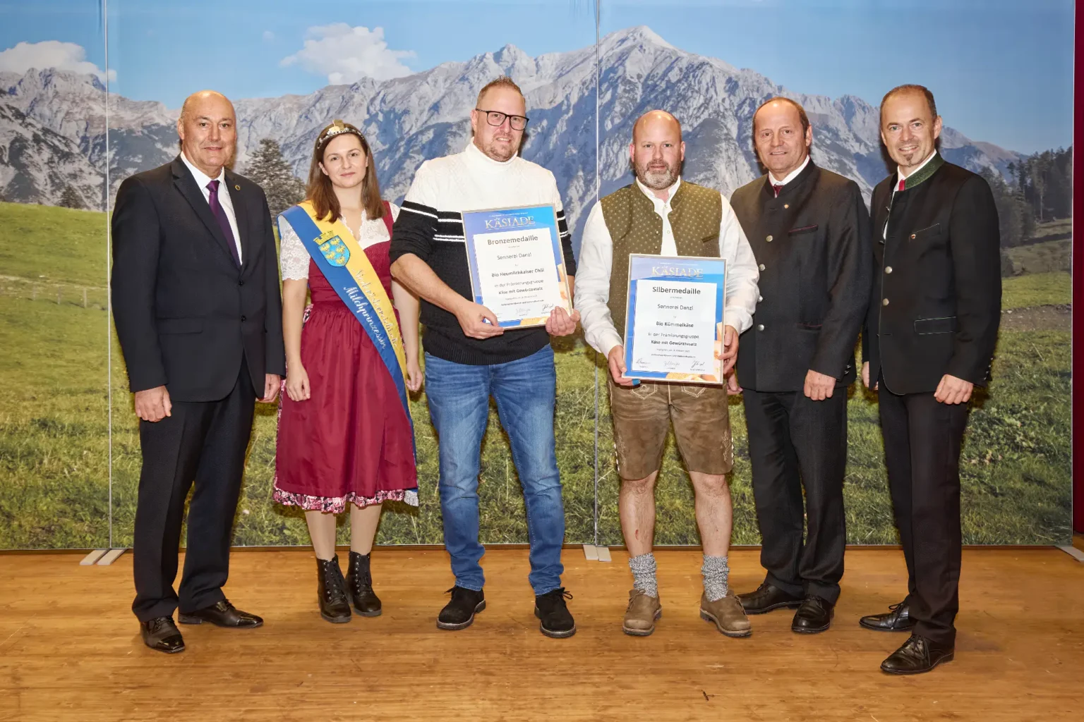 Bronzemedaille Käse mit Gewürzzusatz - Bio Heumilchkaiser - Chili Sennerei Danzl