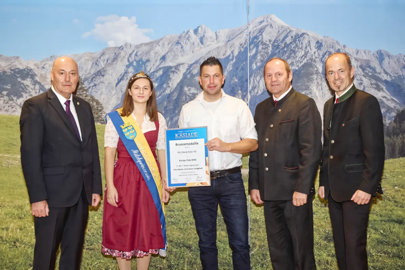 Bronzemedaille Schnittkäse mit Hohem Fettgehalt - Königs Cäse Mild - Rüttiberg Käse AG