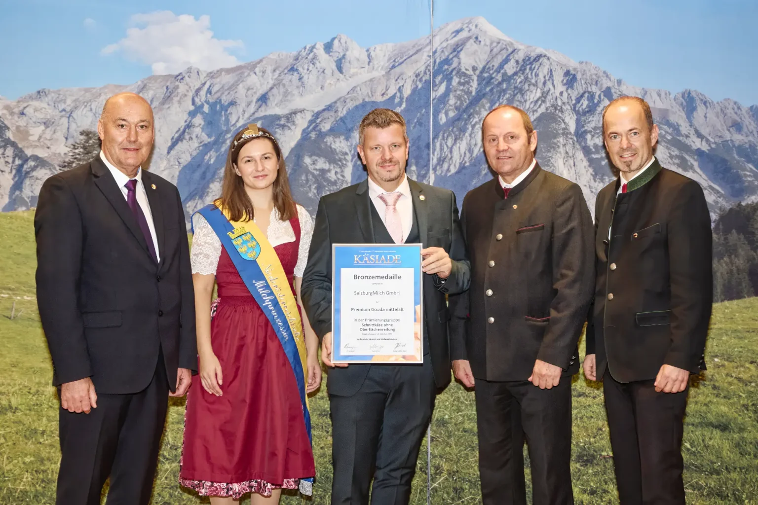 Bronzemedaille Schnittkäse ohne Oberflächenreifung - Premium Gouda Mittelalt - SalzburgMilch GmbH