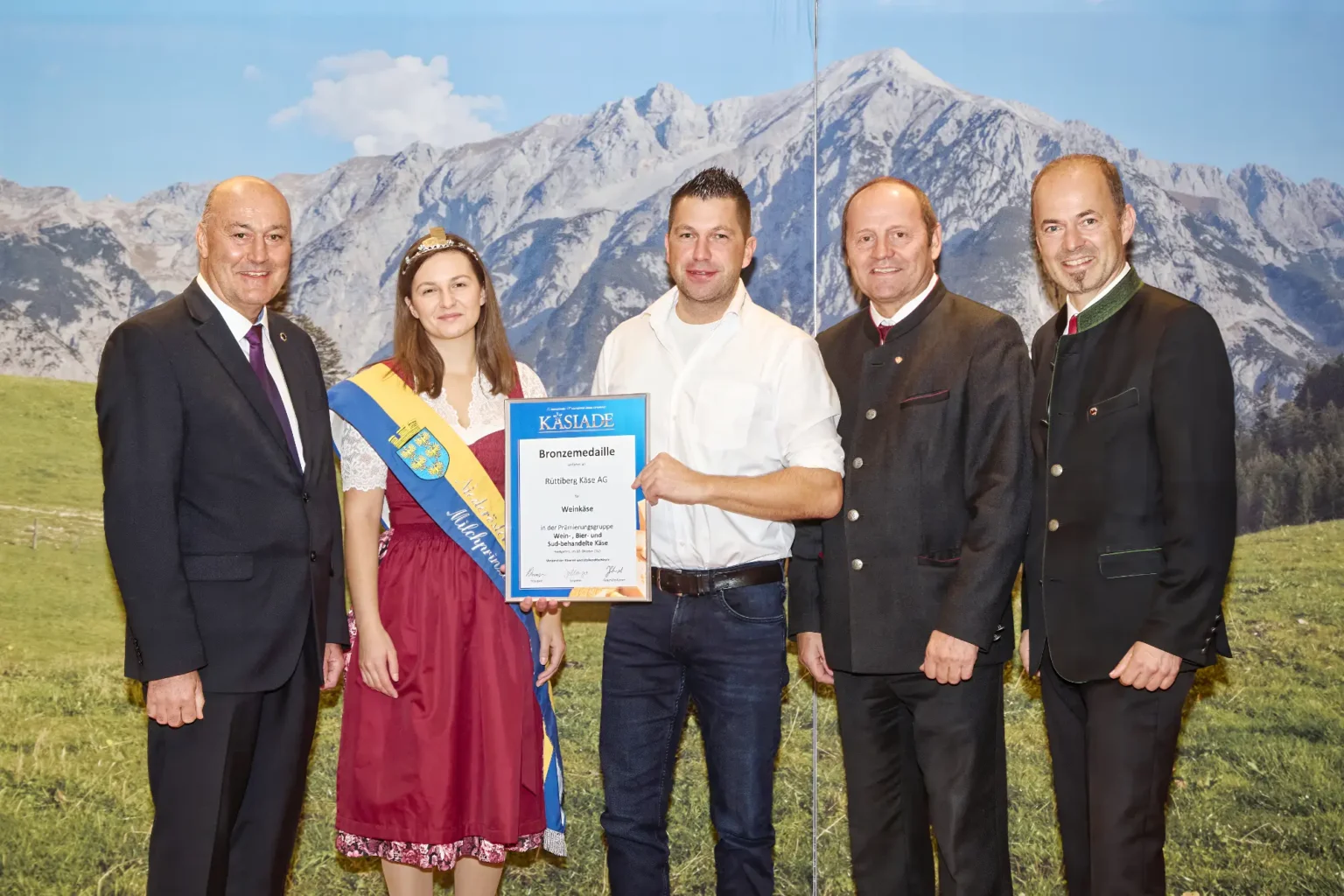 Bronzemedaille Wein , Bier und Sud behandelte Käse - Weinkäse - Rüttiberg Käse AG