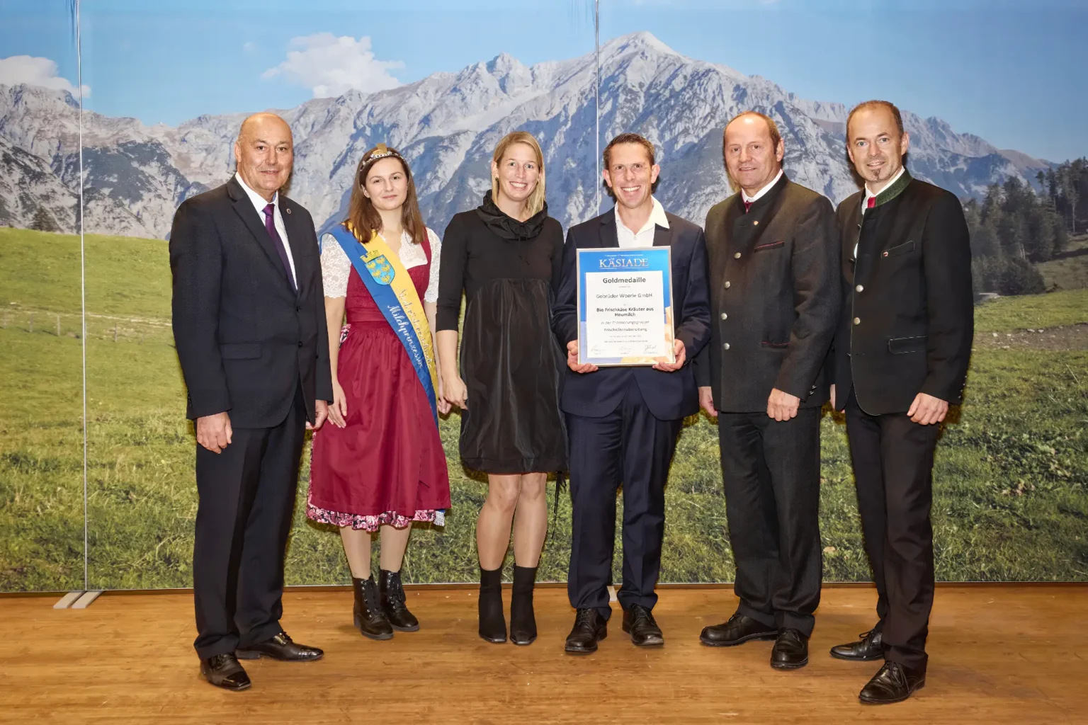 Goldmedaille Frischkäsezubereitung - Bio Frischkäse Kräuter aus Heumilch - Gebrüder Woerle GmbH