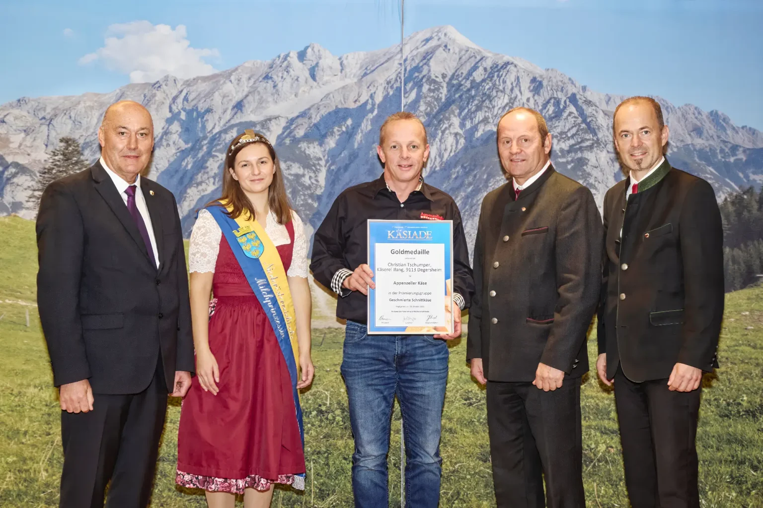 Goldmedaille Geschmierte Schnittkäse - Appenzeller Käse - Christian Tschumper Käserei Ifang