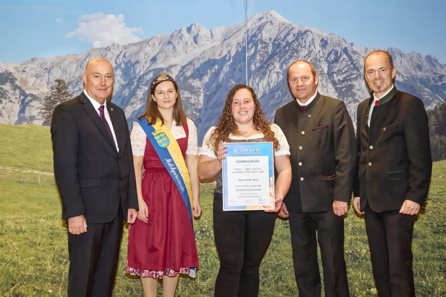 Goldmedaille Geschmierte Schnittkäse - Appenzeller Käse Roman - Engeli Käserei Jonschwil