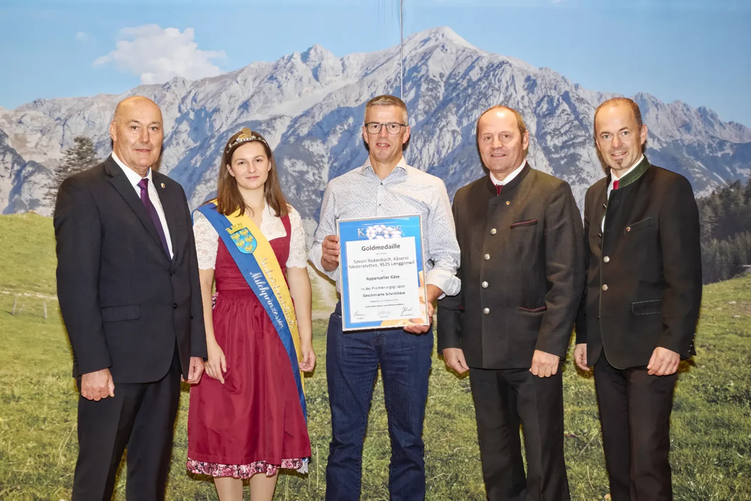 Goldmedaille Geschmierte Schnittkäse  Appenzeller Käse - Simon Rickenbach Käserei Niederstetten