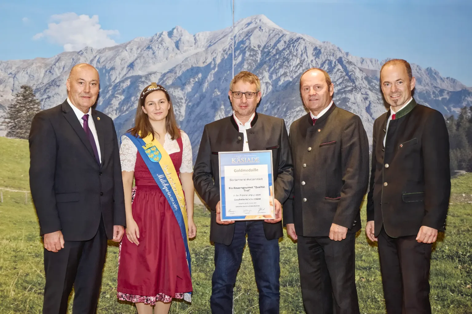 Goldmedaille Geschmierte Schnittkäse - Bio Bauerngourmet Qualität Tirol - Bio Sennerei Hatzenstädt