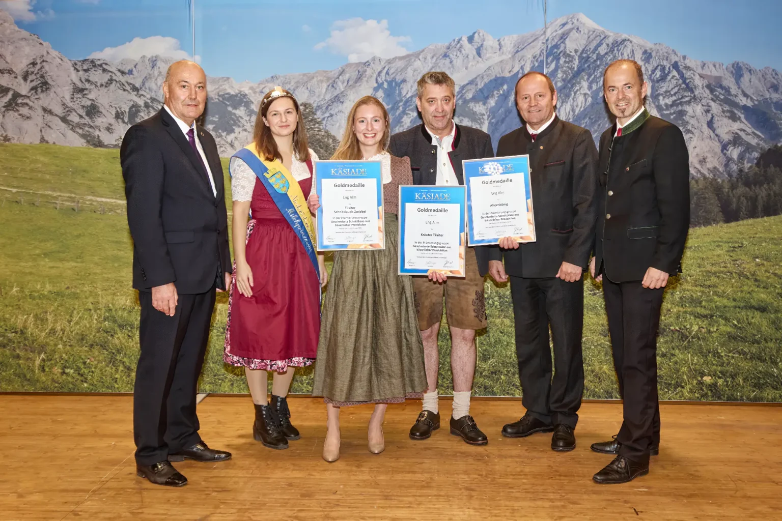 Goldmedaille Geschmierte Schnittkäse aus bäuerlicher Produktion - Ahornkönig - Eng Alm