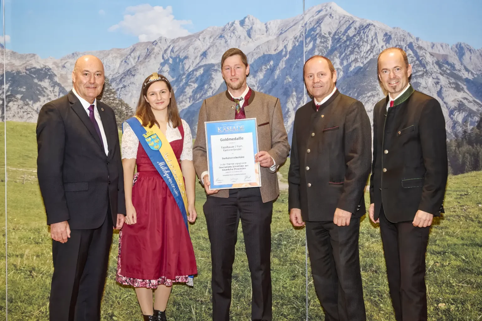 Goldmedaille Geschmierte Schnittkäse aus bäuerlicher Produktion - Bockshornkleekäse - Fassbauer Fam. Kammerlander