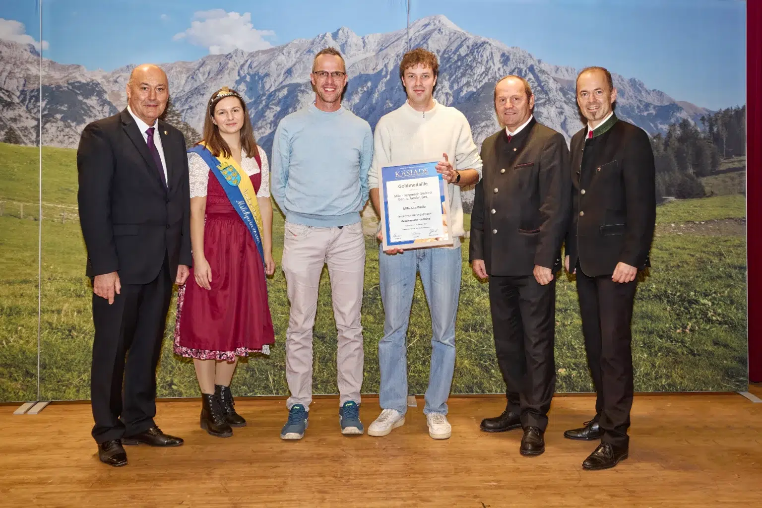 Goldmedaille Geschmierter Hartkäse - Mila Alta Badia - Mila Bergmilch Südtirol