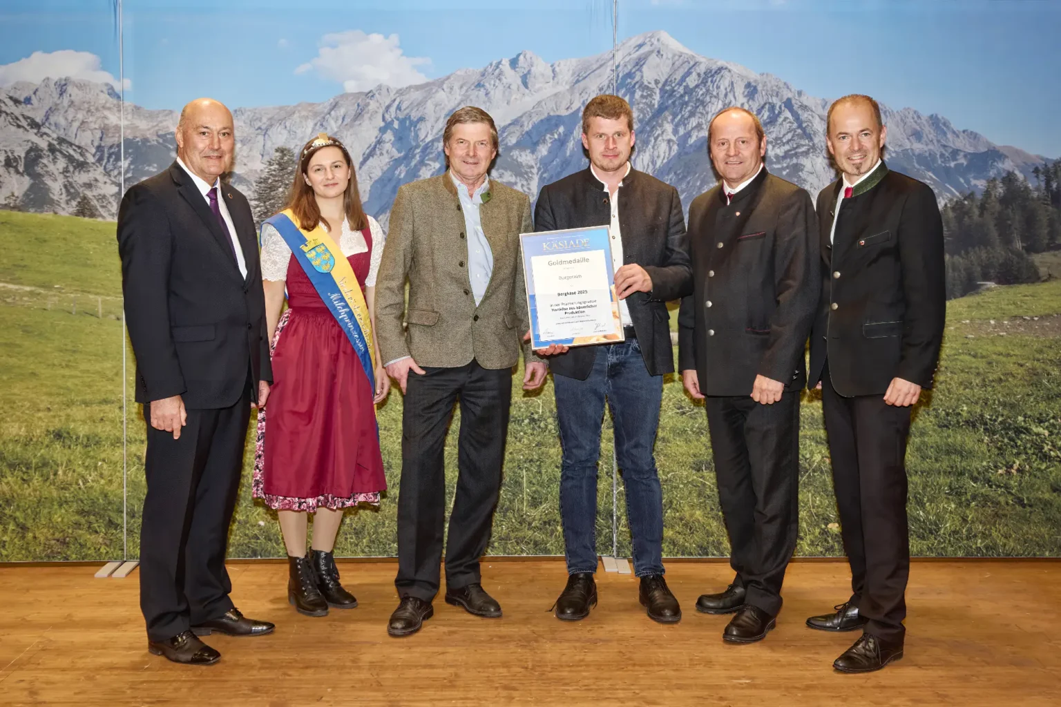 Goldmedaille Hartkäse aus bäuerlicher Produktion - Bergkäse 2025 - Burgeralm