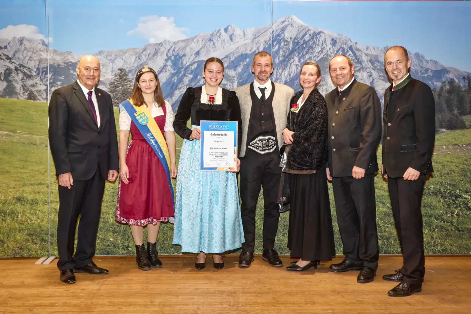 Goldmedaille Hartkäse aus bäuerlicher Produktion - Bio Bergkäse würzig - Lengauhof