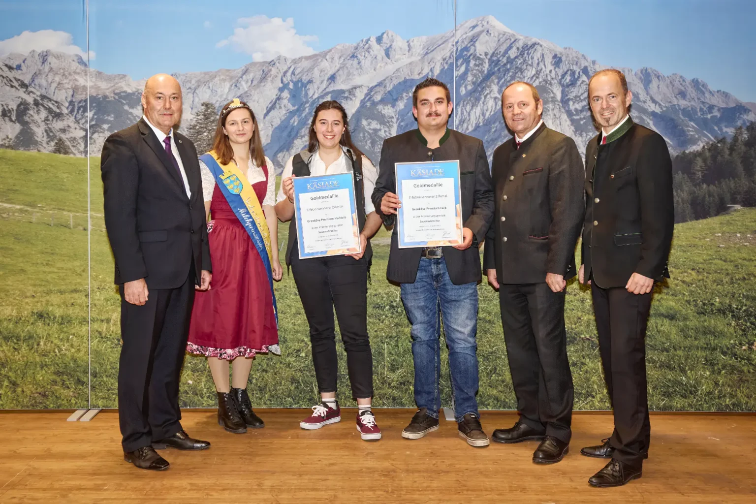 Goldmedaille Sauermilchkäse - Graukäse Premium Laib - Erlebnissennerei Zillertal