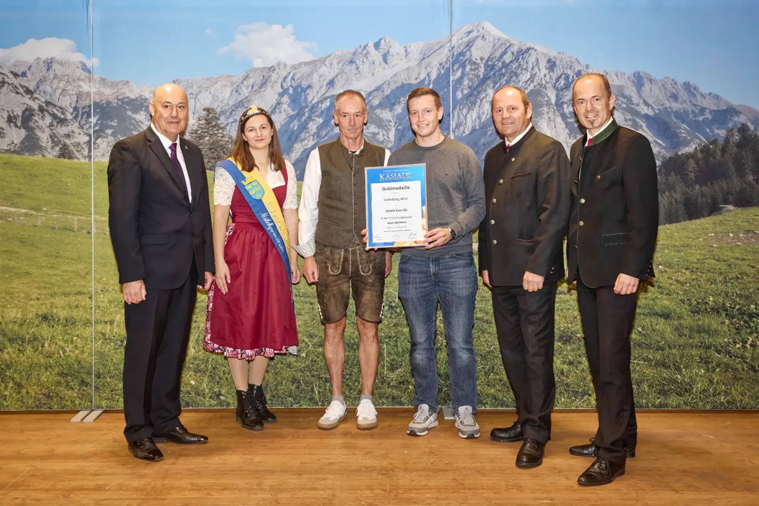 Goldmedaille Sauermilchkäse - Ländle Sura Käs - Vorarlberg Milch