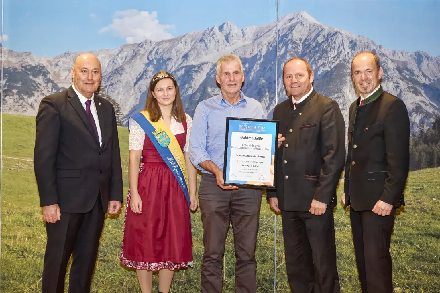 Goldmedaille Sauerrahmbutter - Sextner Sauerrahmbutter - Käserei Sexten