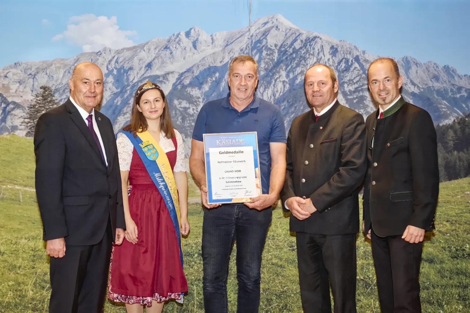Goldmedaille Schimmelkäse - Grand Noir - Hofmeister Käsewerk