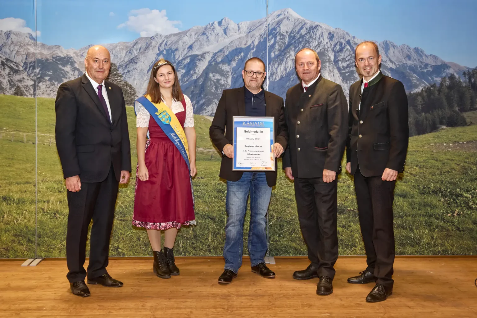 Goldmedaille Süßrahmbutter - Bergbauernbutter - Pinzgau Milch
