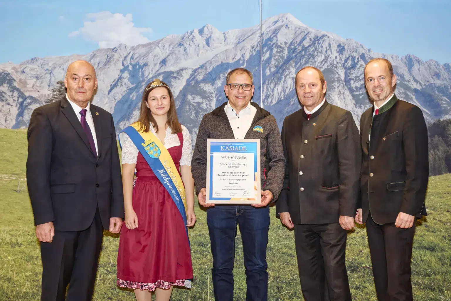 Silbermedaille Bergkäse - Der Echte Schnifner Bergkäse - Sennerei Schifis Reg. GenmbH