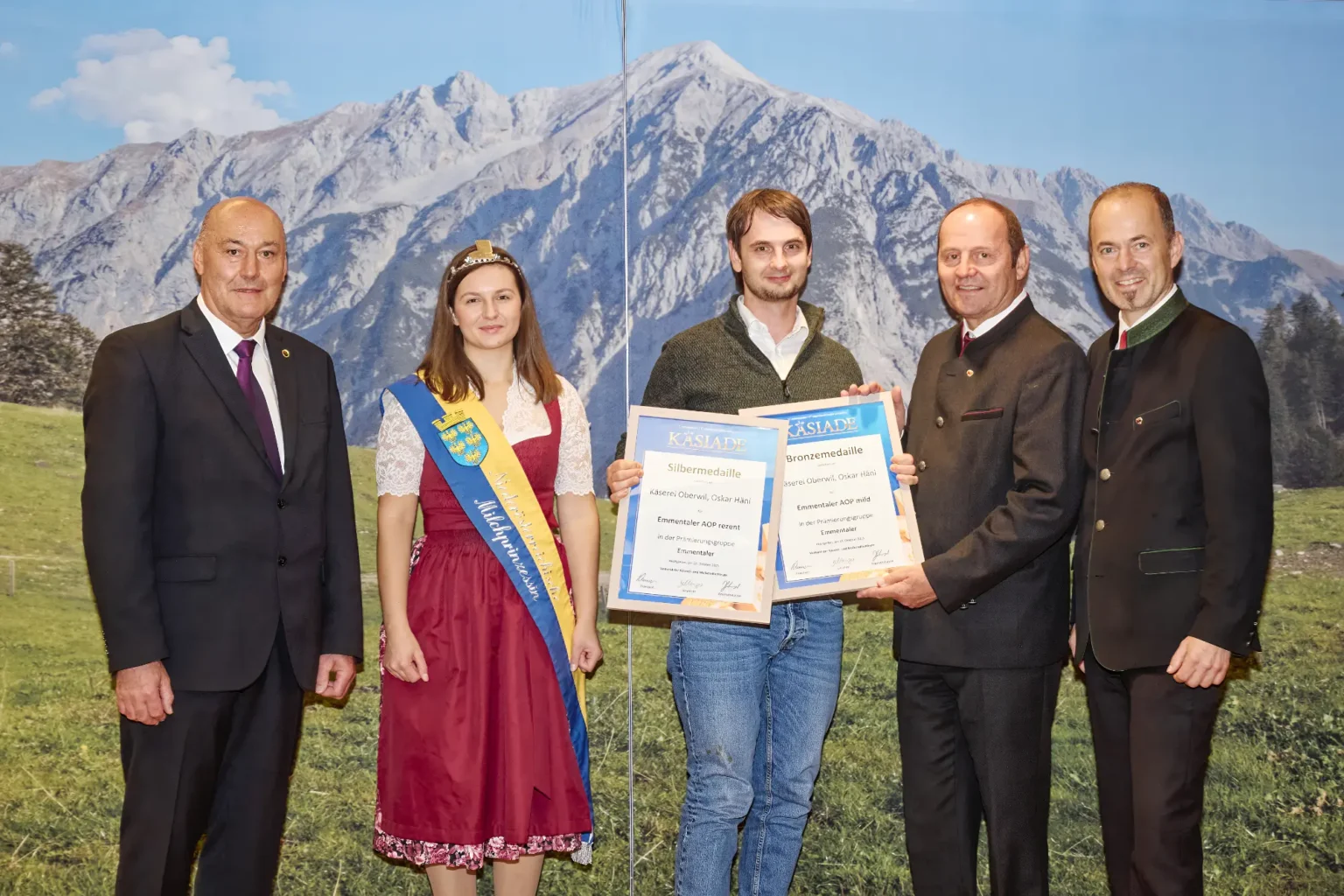 Silbermedaille Emmentaler - Emmentaler AOP Rezent - Käserei Oberwil Oskar Häni