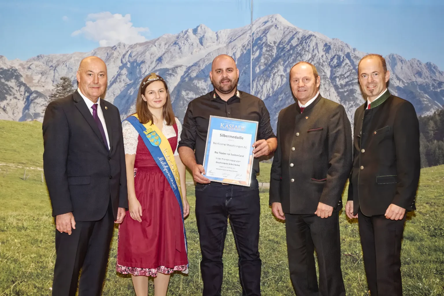Silbermedaille Geschmierte Schnittkäse - Bio Tilsiter Rot Switzerland - Bio Käserei Maselstrangen AG