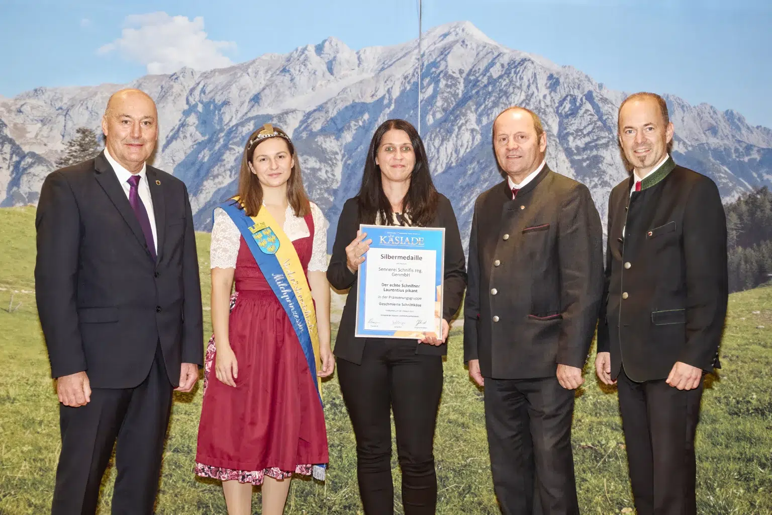 Silbermedaille Geschmierte Schnittkäse - Der echte Schnifner Laurentius pikant - Sennerei Schifis