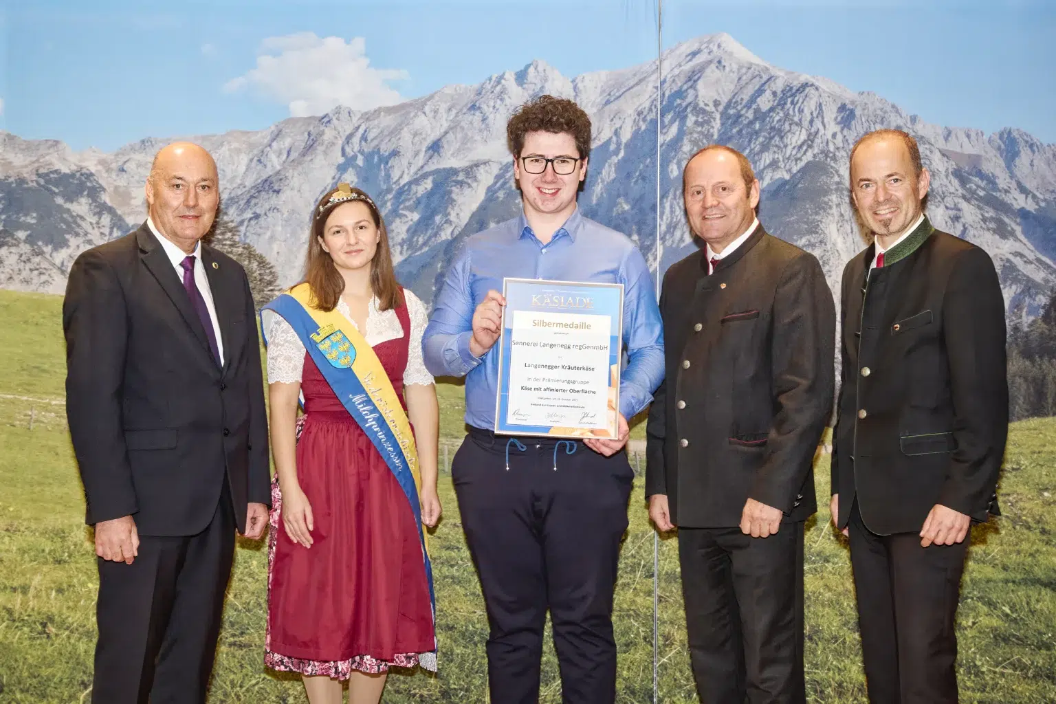 Silbermedaille Käse mit affinierter Oberfläche - Langenegger Kräuterkäse - Sennerei Langenegg RegGenmbH
