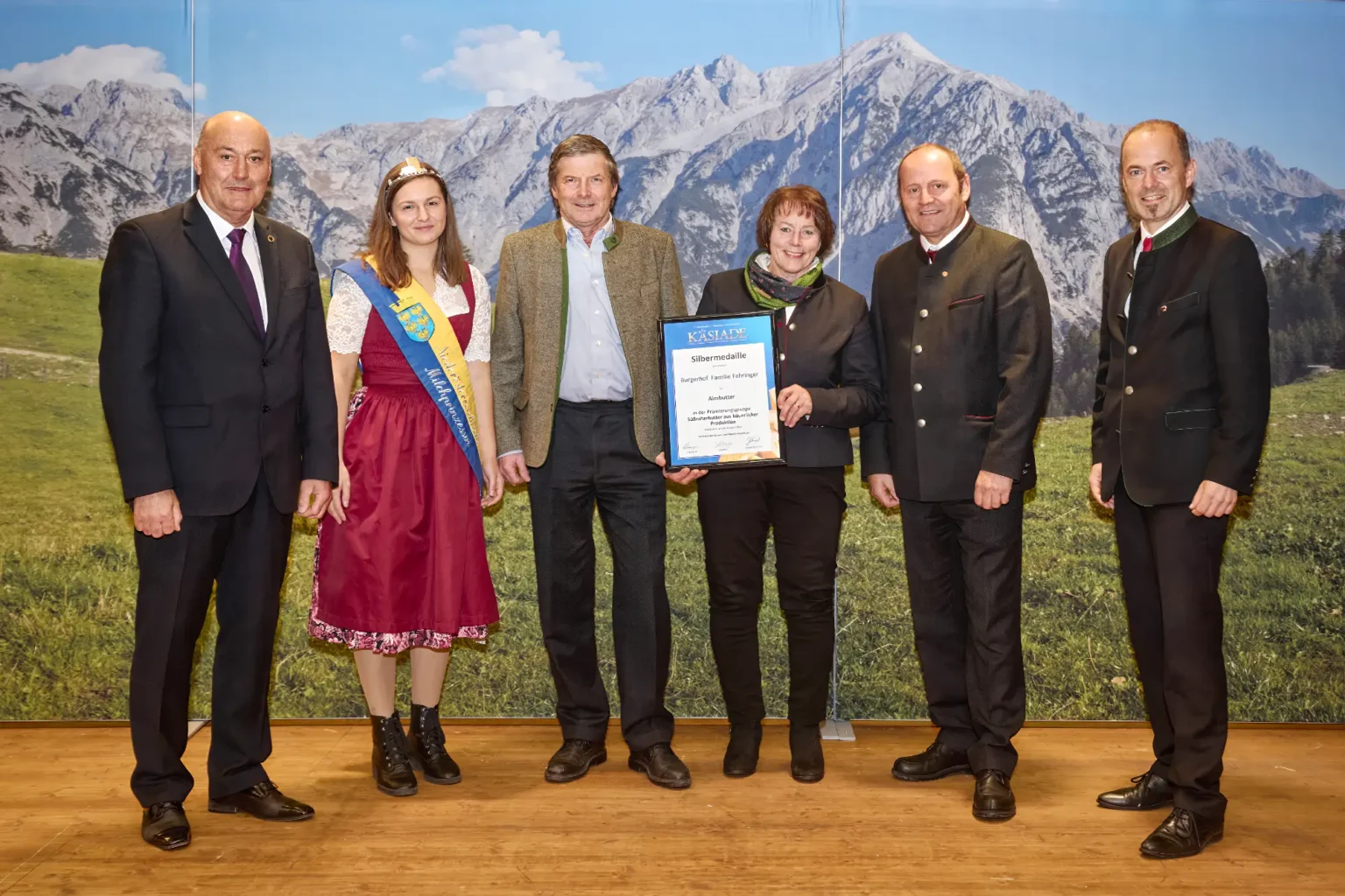 Silbermedaille Süßrahmbutter aus bäuerlicher Produktion - Almbutter - Burgerhof Familie Fahringer